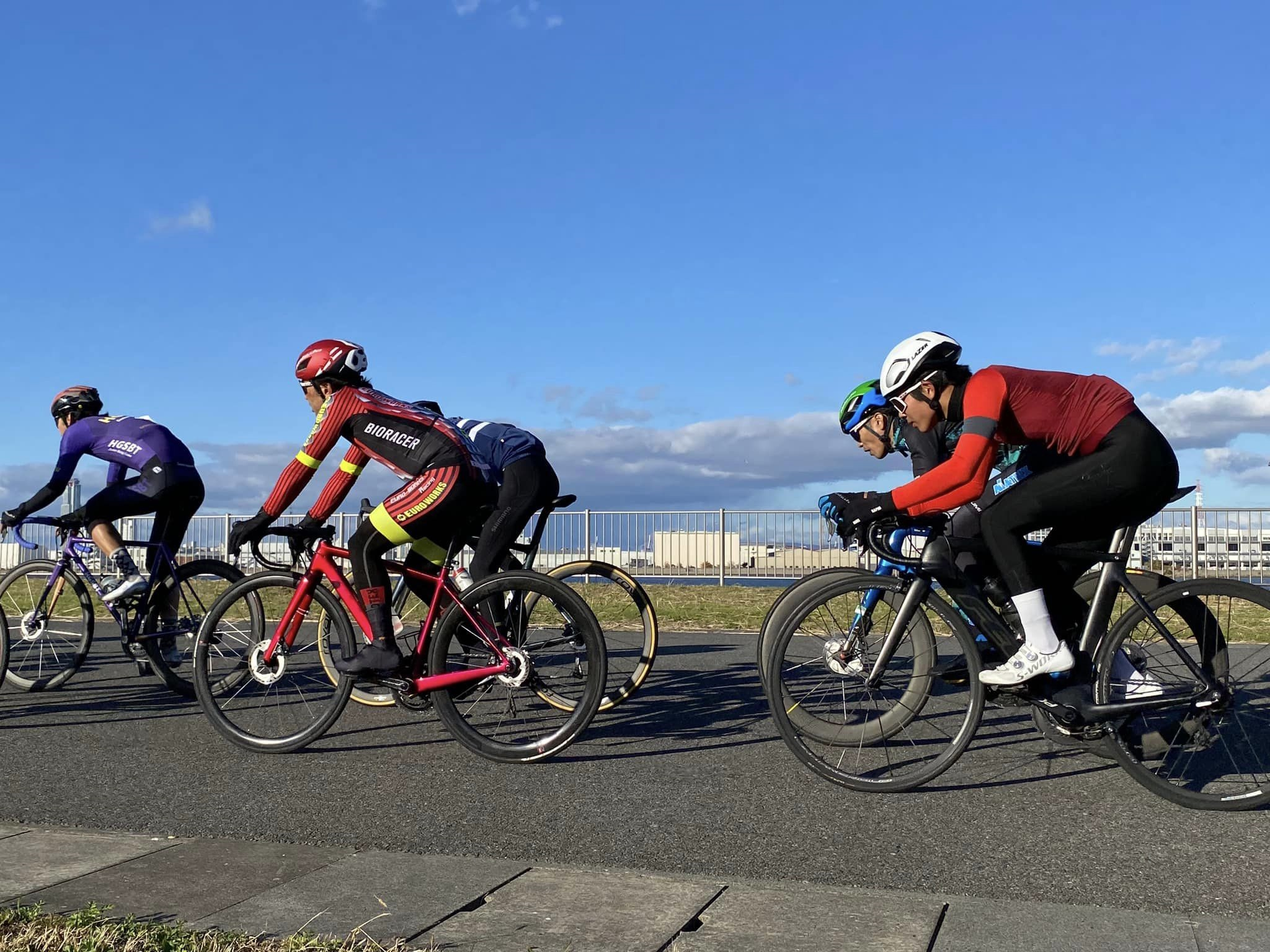 EPICスーツ着用イメージ