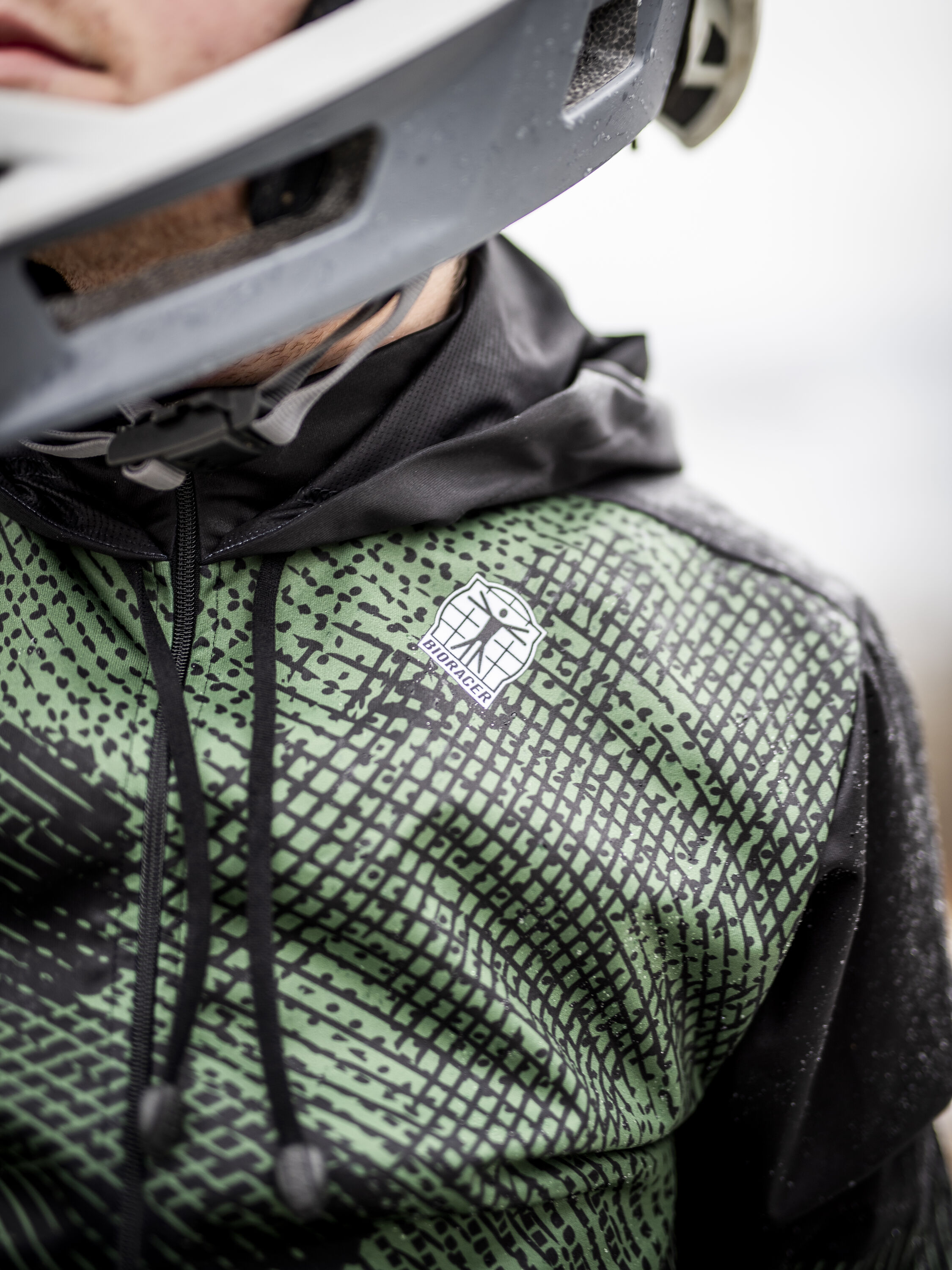 オフロードショーツ着用シーン