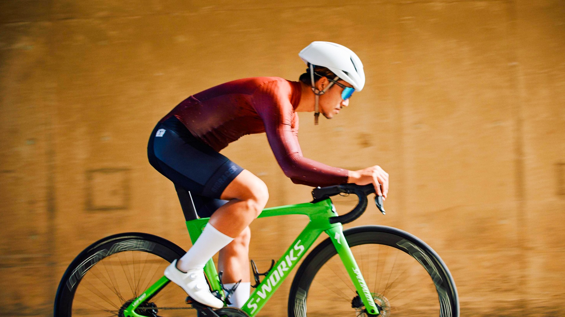 BIORACERのカスタムオーダーウェアの着用イメージ