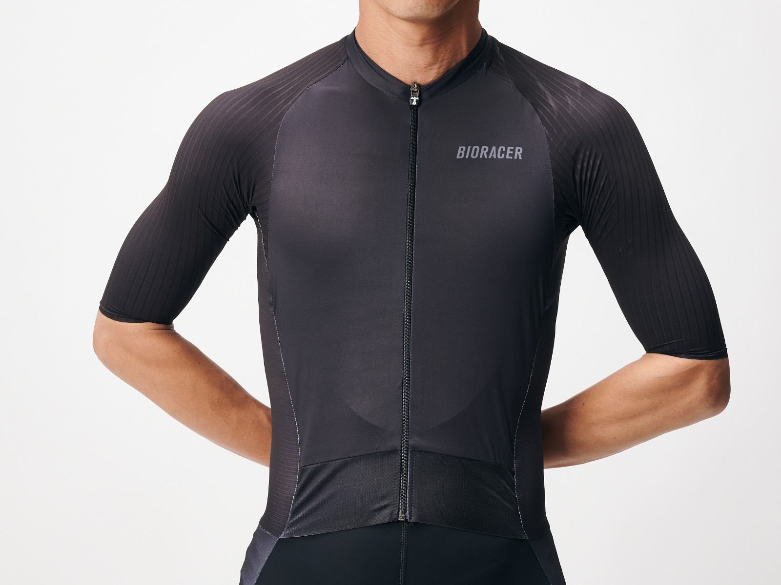 BIORACERのウェアの縫製ディテール