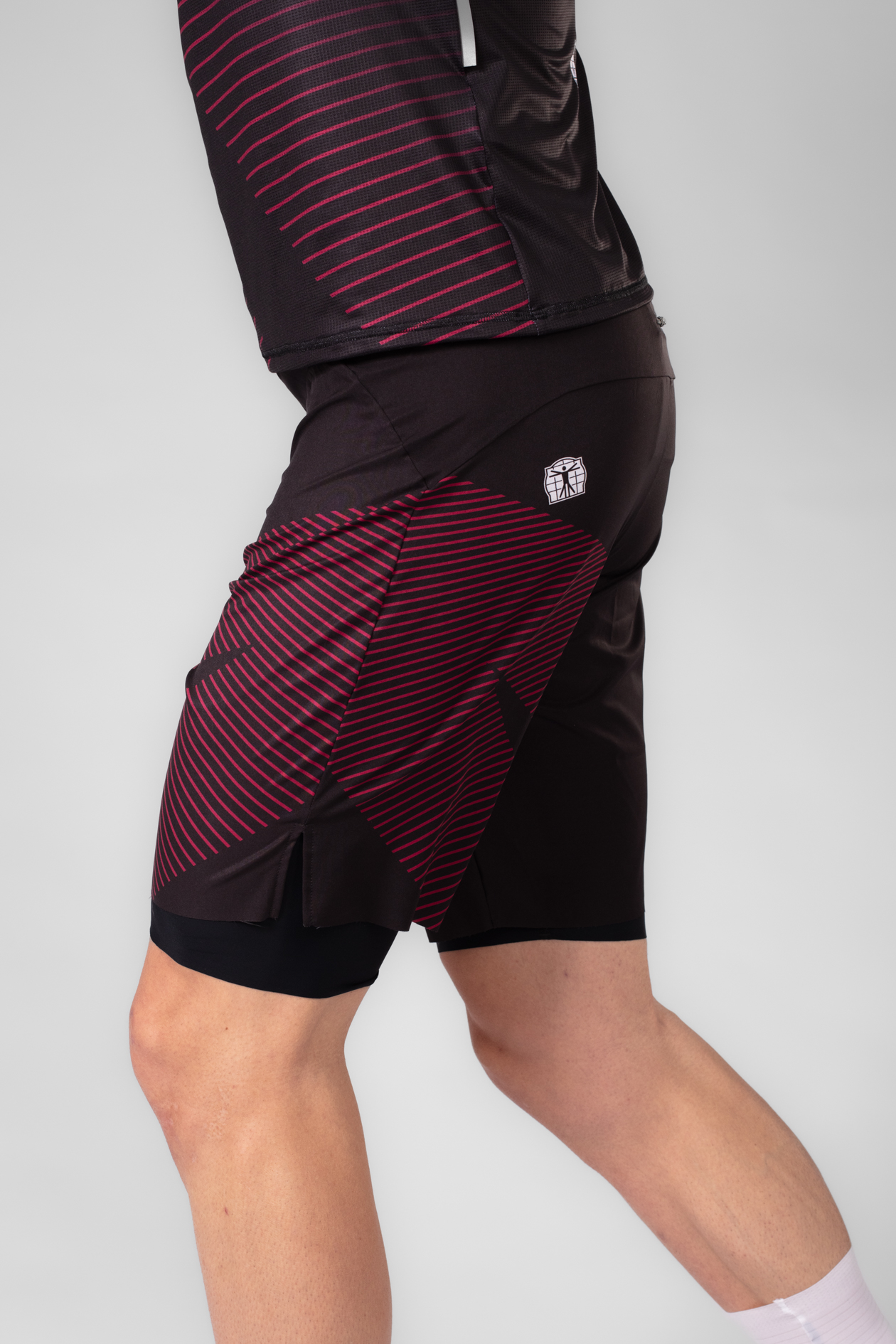 RUNNING LAYERED SHORTS 着用イメージ